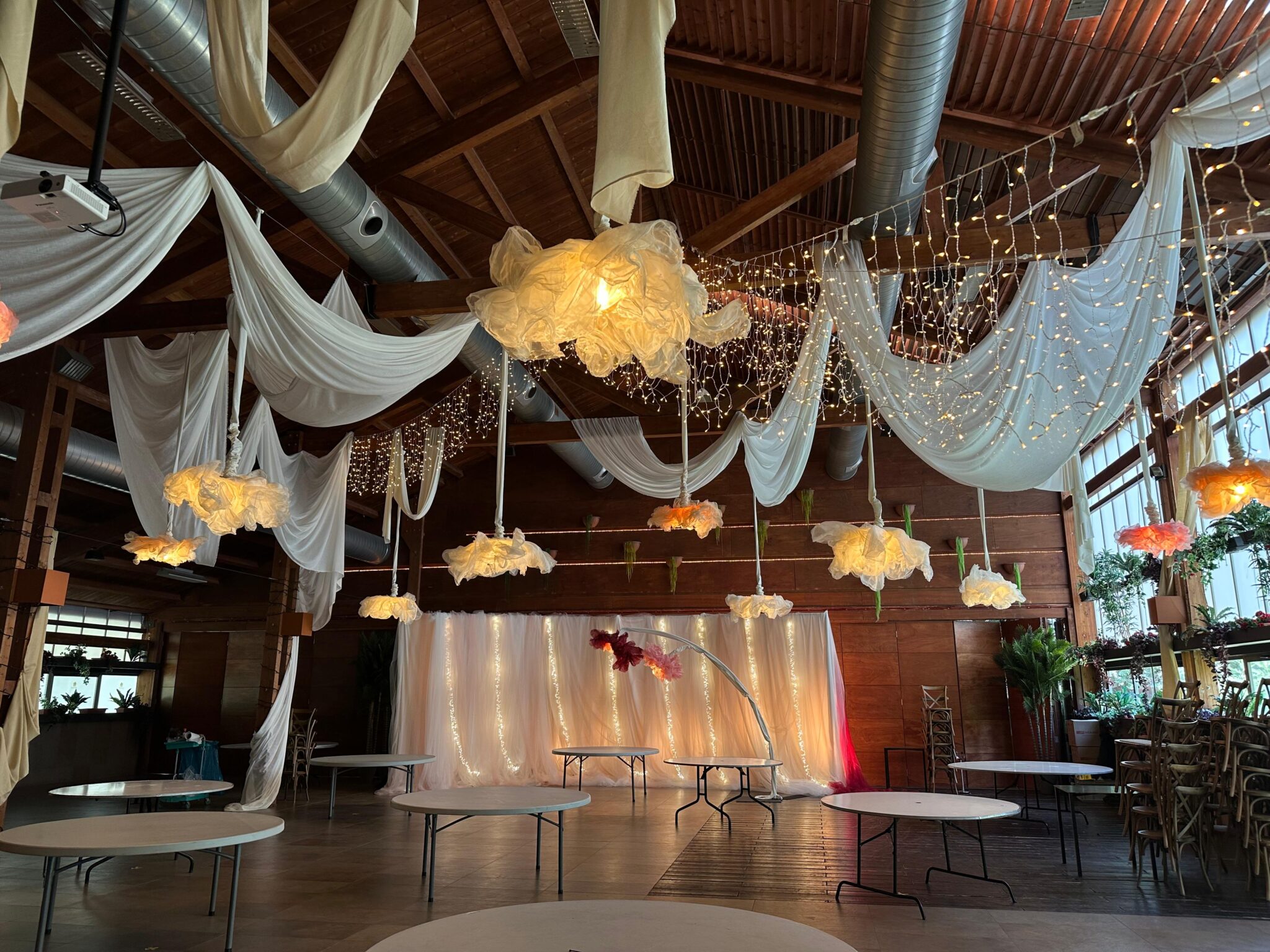 iluminación y decoración telas boda (10)